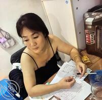 大哥晚上操费喜静，我白天操，给88年大嫂弄的快下不来床了，职业给大哥刷锅2