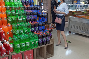 小学的骚英语老师，每天上课就穿着肉丝高跟鞋1