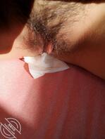 宝贝女儿的小穴太嫩了，最后一张不知道便宜了哪根大鸡吧，水多爸爸也想插进去