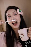 女儿越来越漂亮，想强奸她0