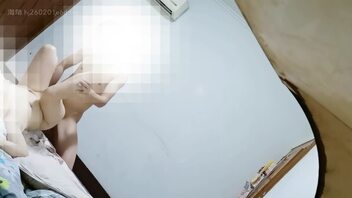 原创/少妇第一次被插屁眼痛的哇哇叫