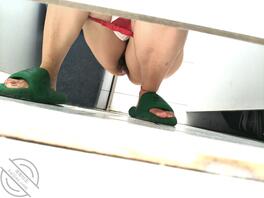 茂密的深林下有个小洞1