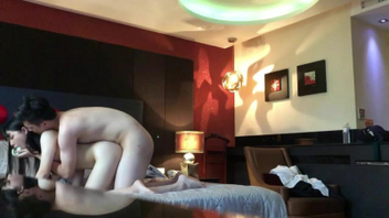 打麻将认识的少妇老公常年不在家