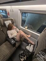 失禁视频更新—人妻贱货老婆的第一次高铁露出，全程配合发骚，持续更新1