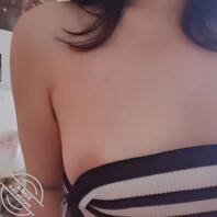 骚逼大学生女友，有没有交换照片的2