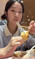 高三漂亮表妹被我成功后入0