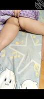 朋友女儿总是裸睡，每次都想往逼上看看1