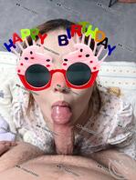 【骚逼口爆】骚妻吃鸡巴第一视角，跪在我面前，仰望着吃着我的大鸡巴1