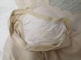 骚逼小姨子的内裤，罩罩，有想要的兄弟吗1