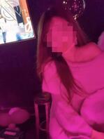 兄弟们，姐姐生日要到了，买什么礼物比较好