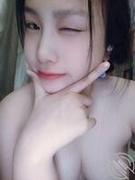 欠操小骚货楼梯刺激露出0