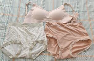 趁朋友不注意偷拍他老婆穿搭0