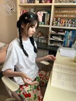 表妹的最近，眼看着成熟了，腿长2