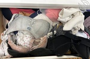 偷拍打胶学服装设计的小姐姐2