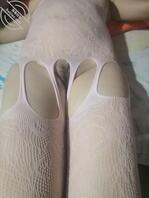 妈妈终于同意换上情趣内衣跟我做爱了