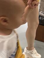 带着孩子的长腿少妇，这个腿不知道操她得有多爽2