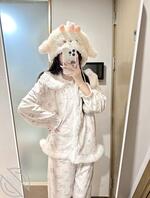 初入海角介绍自己。分享一下雯雯最近的情况，她想约你们大乱交作结尾能接受吗1