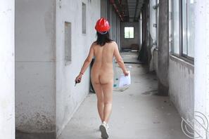 女老板工地露出1