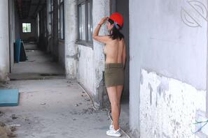 女老板工地露出