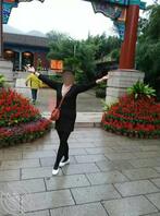 我妈太骚了 想干她 却不敢2