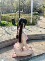 兄弟的表妹又发骚了，穿着泳装想被人干
