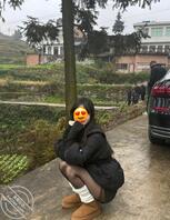 爱穿瑜伽裤的表妹（五）表妹发骚勾引我，舅舅前脚刚走，我直接把她按着内射了2