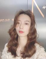 看到三姐手机里面的照片，我立马就硬了