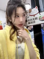 重庆大学超高颜值学妹【徐紫茵】平时看着生人勿进的样子1
