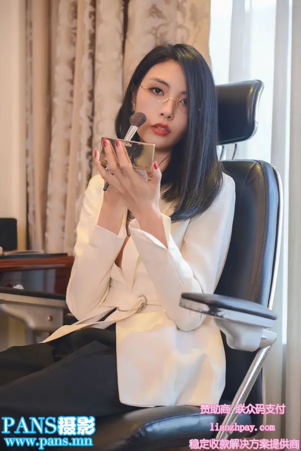 白白0