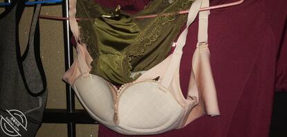 爱蕾丝的小骚货1