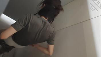 分享女冰厕拍1
