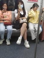 地铁偷拍