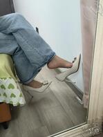 骚脚女友穿高跟挑鞋0