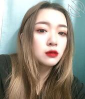 小骚逼陈菲，每天都被操。1