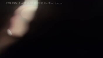 偷拍我亲妹妹洗澡