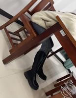 给图书馆认真学习的御姐杯子打胶1