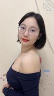 我这迷人的小姨子，天天看的我是鸡吧硬。晚上又得去干你姐泻火。1