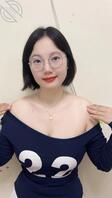 我这迷人的小姨子，天天看的我是鸡吧硬。晚上又得去干你姐泻火。2