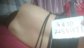(原创)老爸在客厅看电视，溜进他房间，不顾后妈反抗强干到爆浆。全程高能！2