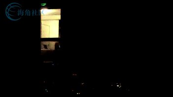 阳台偷看对面正妹露奶