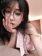 包反差的，戴眼镜的纯，不戴眼镜的魅，你想我用哪种风格供你发泄？0