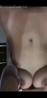 真实乱伦！只有姐姐跟弟弟在家姐姐发情自慰给弟弟看看吃弟弟小鸡