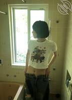 骚婊子浴室擦边拍摄2