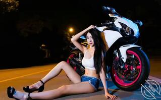 妈妈教我操姐姐0