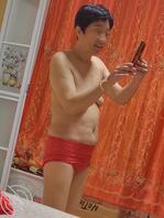 兄弟们我回来了，我妈妈胸咋样，喜欢多多评论，多多关注2