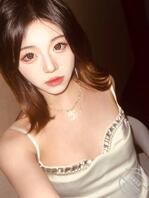 奶子虽然小了点，但是小嘴很舒服