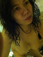 跟妈妈的裸体合照，永远爱你，分享给大家0