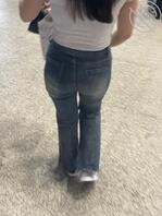 车站偷拍牛仔裤骚臀0