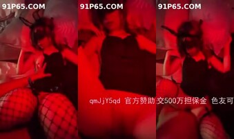 0575可爱的兔子在昏暗的房间最容易出事