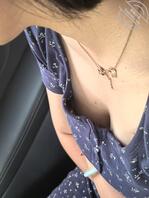 偷拍高中生妹子的嫩奶子